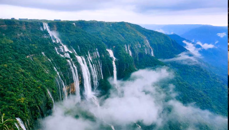 Meghalaya Tour Package 7 Days Cherrapunji